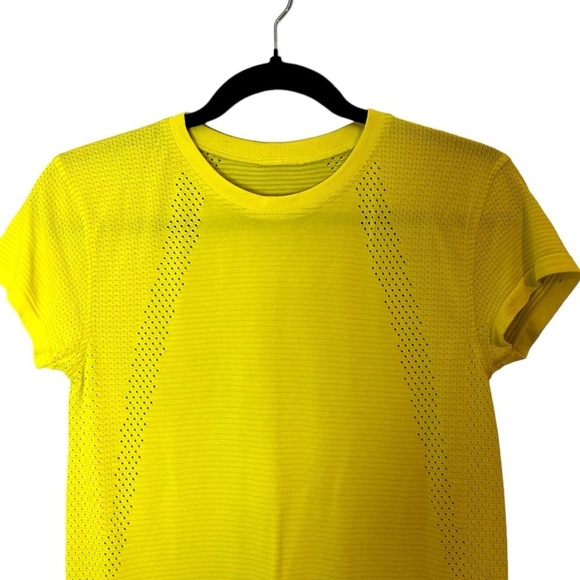 Lululemon Train to Be Short Sleeve - Picture 3 of 8